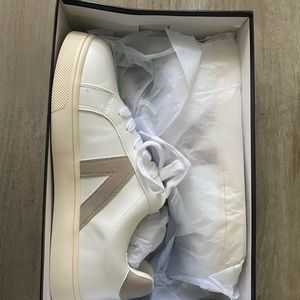 MIA Italia Sneakers - Brand New - Women’s size 7.5